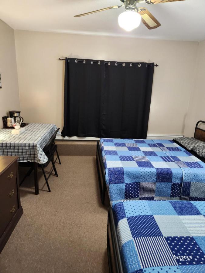 Midway Motel Радиссон Экстерьер фото