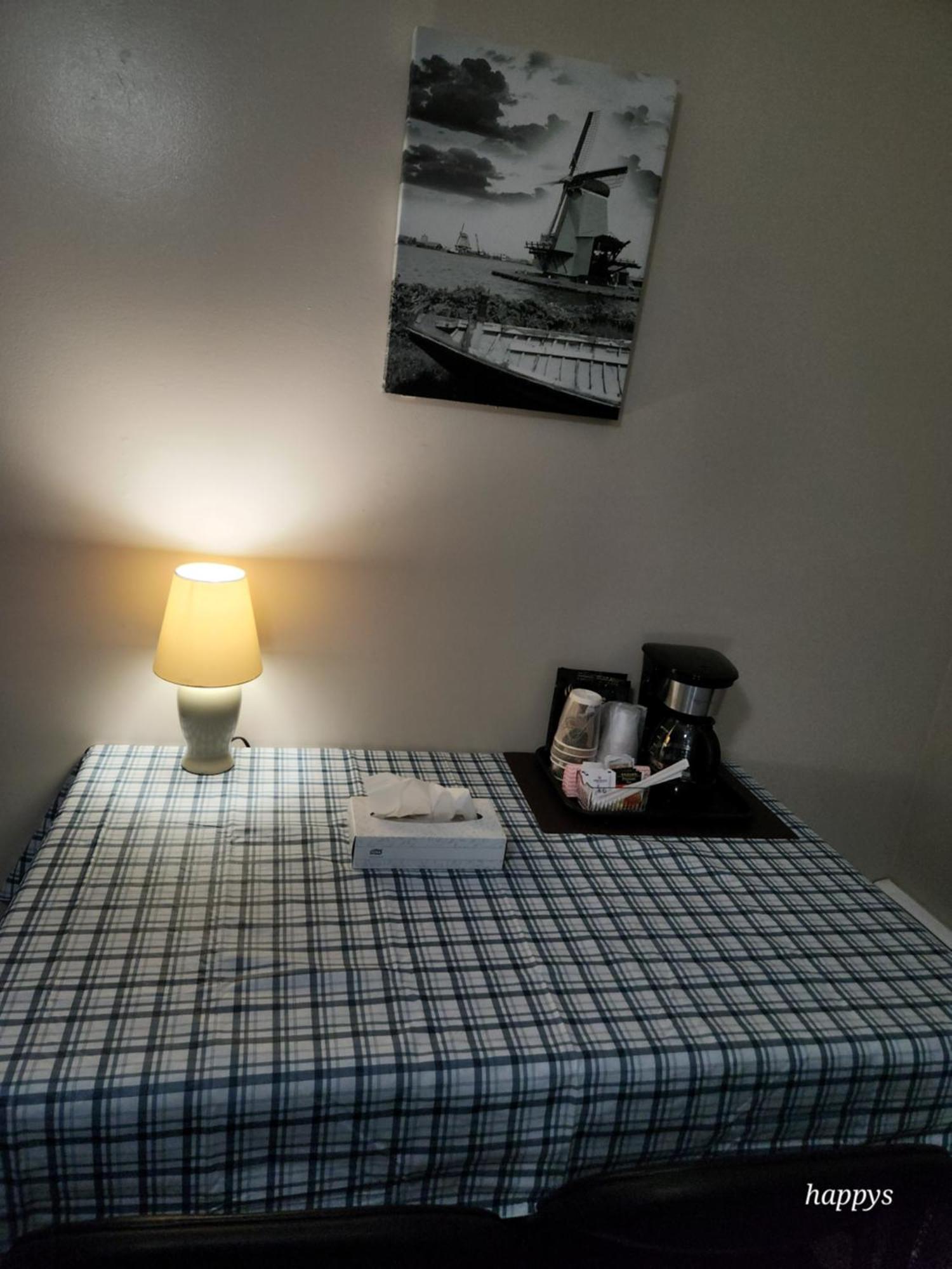 Midway Motel Радиссон Экстерьер фото